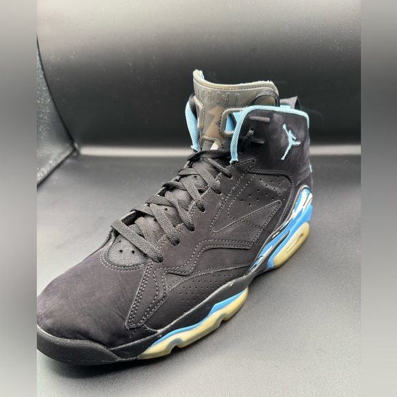 Jordan Black and Blue Sneakers Classic Design - Picture 7 of 12